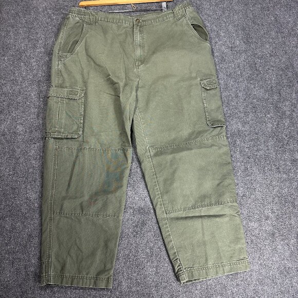 Size 44  Top of Waistband:21  Rise:13.5  Inseam:28  Preowned, good condition as - Picture 1 of 9